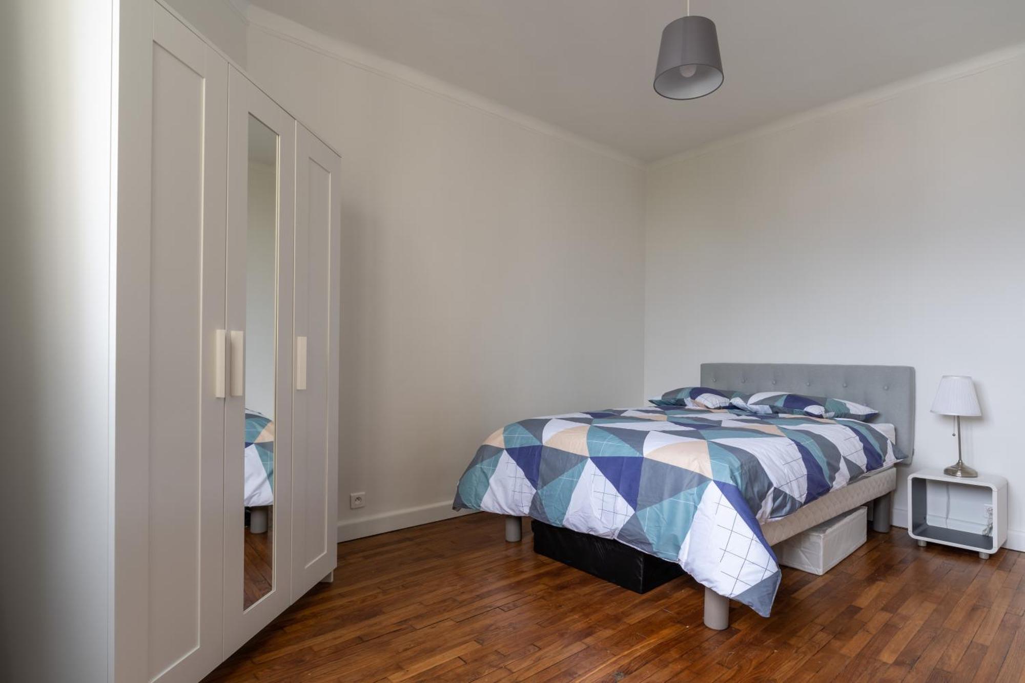 Charmant 2 Pieces Pour 4 Personnes A Courbevoie Apartman Kültér fotó